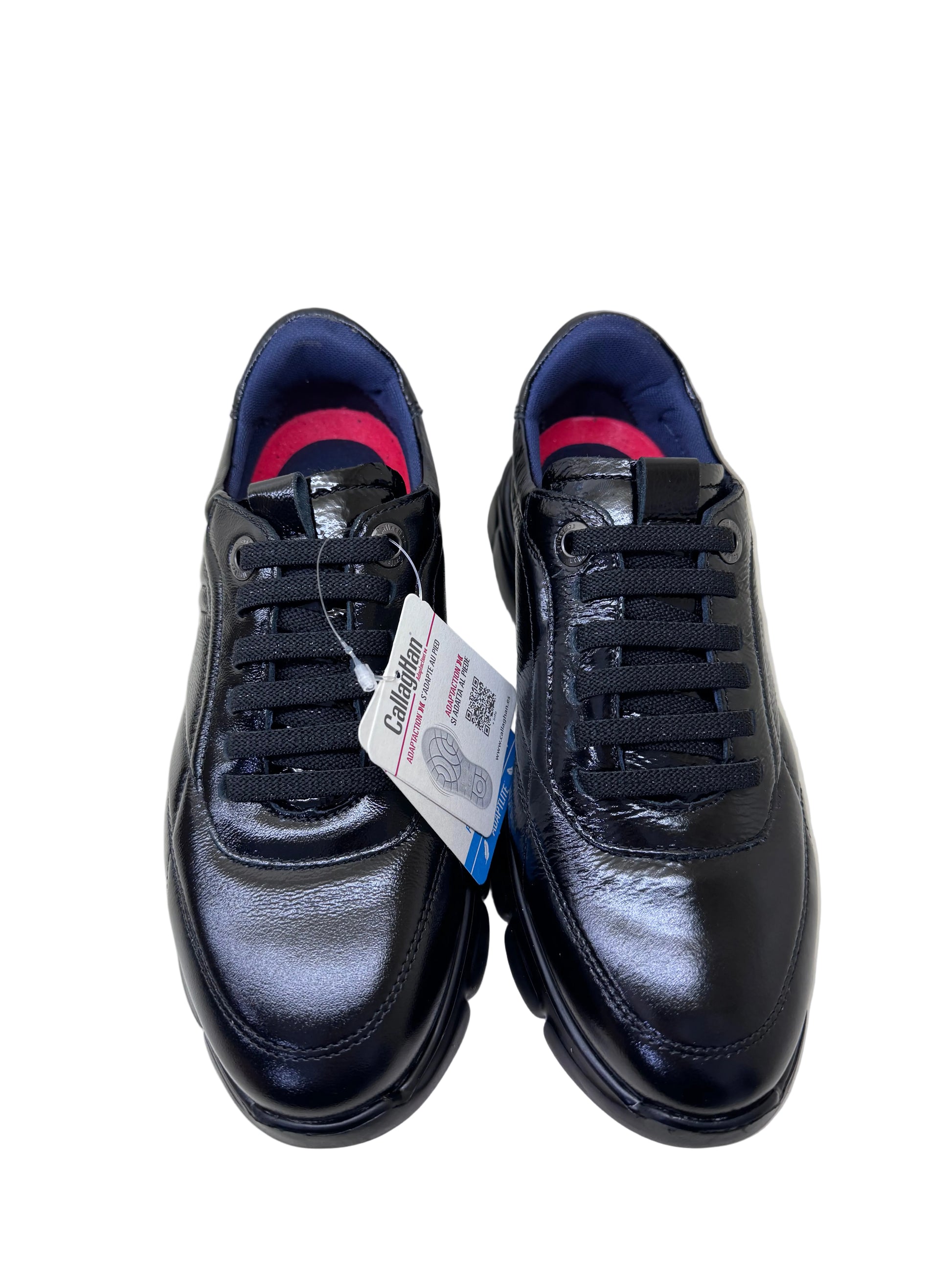 Scarpa lucida allacciata