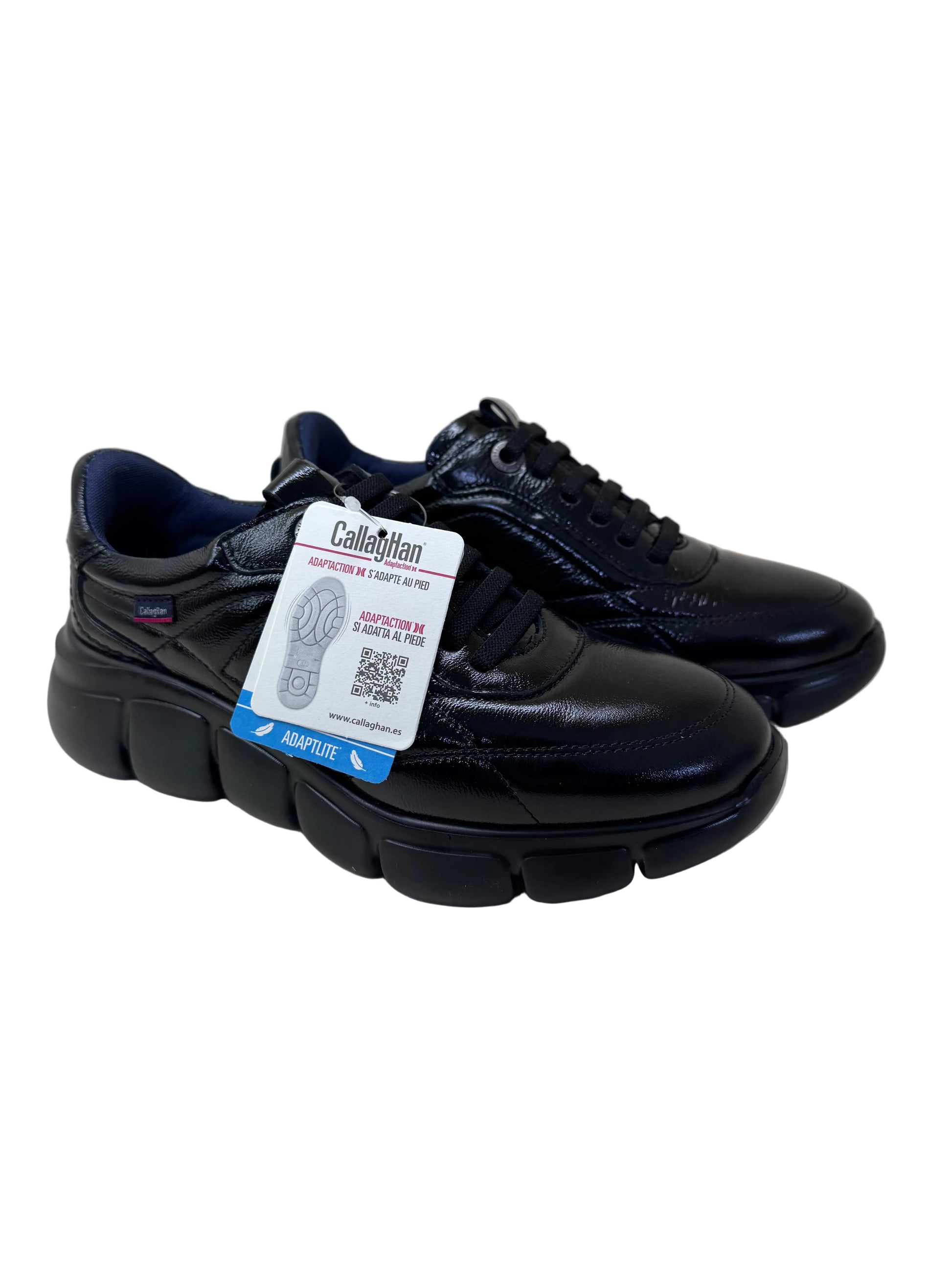 Scarpa lucida allacciata