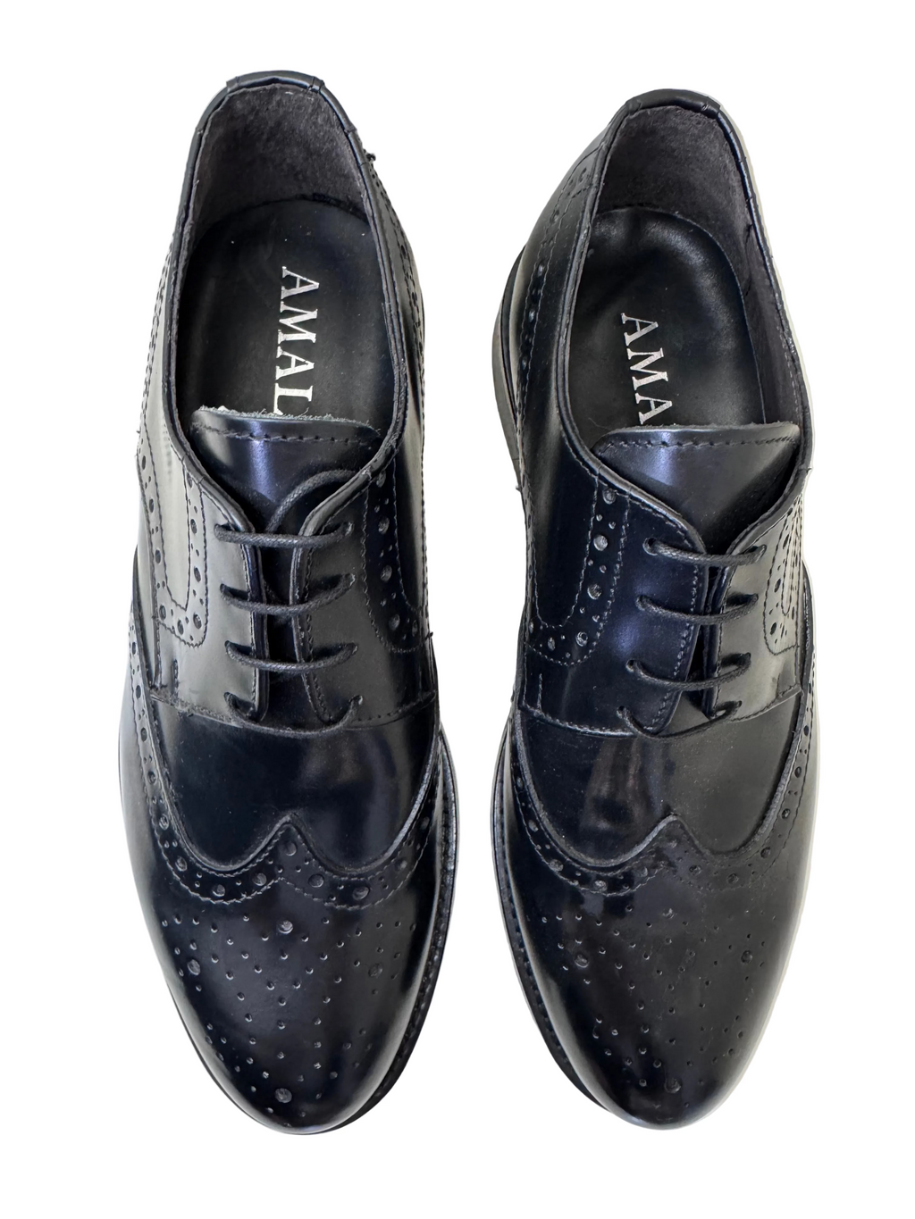 DERBY IN PELLE NERA STRINGATA